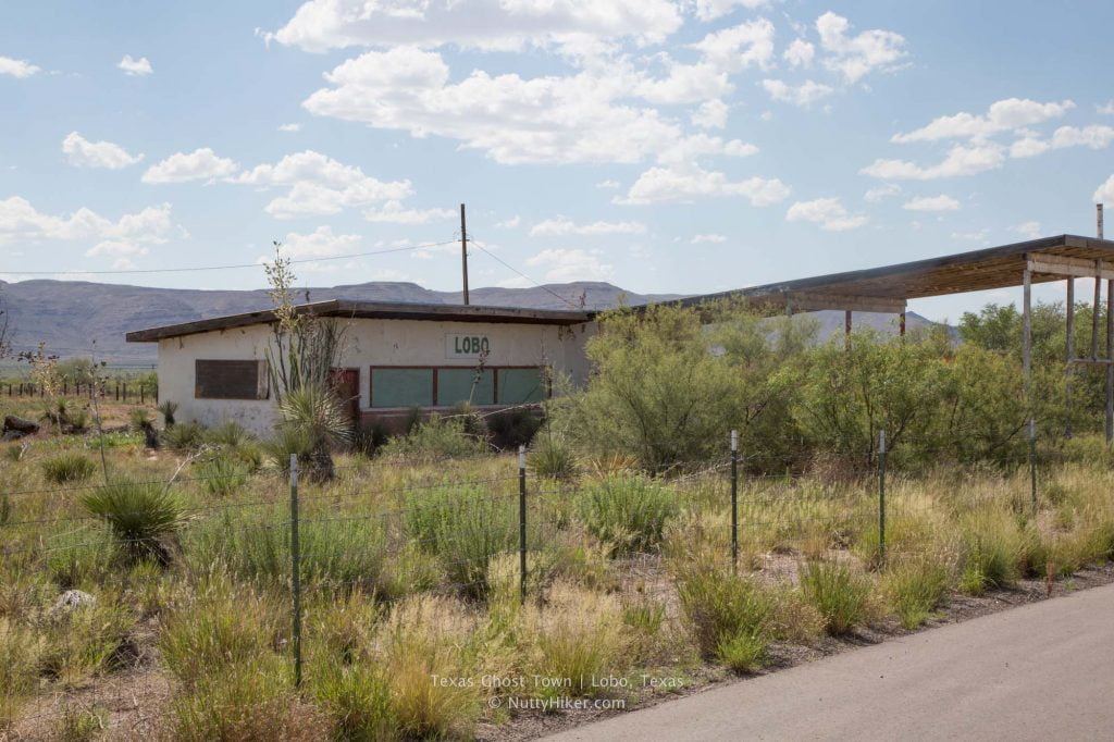 Texas Ghost Towns: Lobo, Texas in West Texas is a small ghost town that was abandoned in the early 90's
