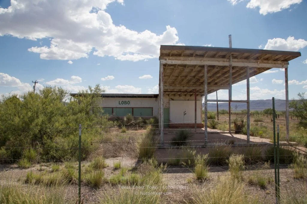 Texas Ghost Towns: Lobo, Texas in West Texas is a small ghost town that was abandoned in the early 90's