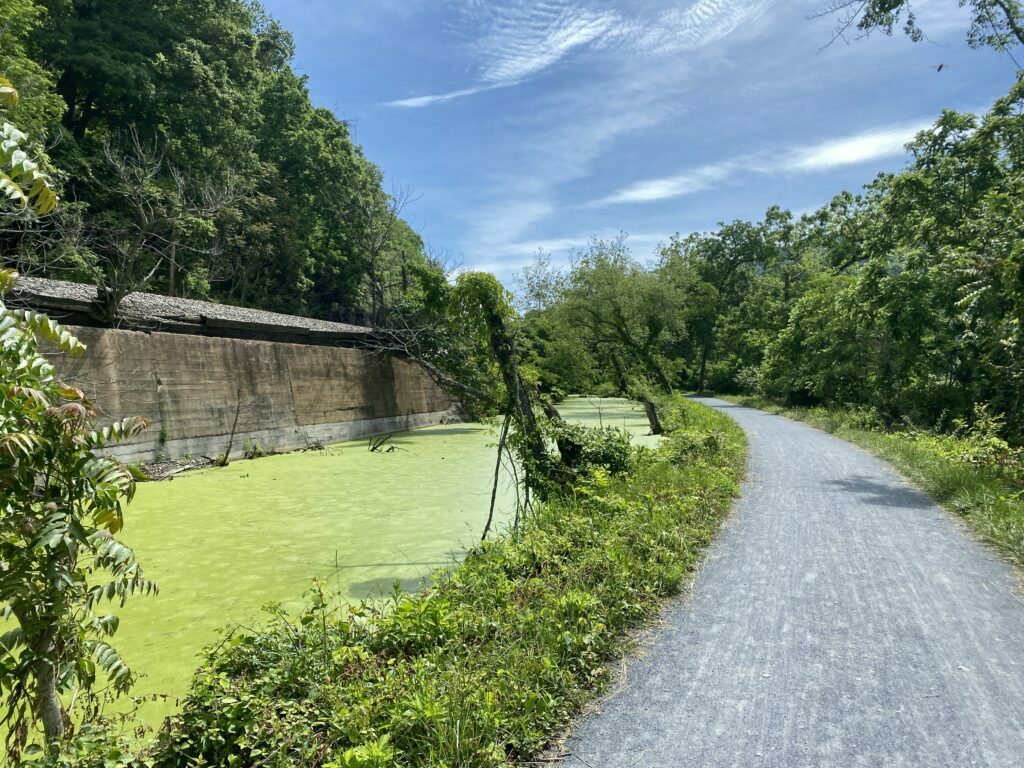 Hiking along the C&O Canal Townpath 