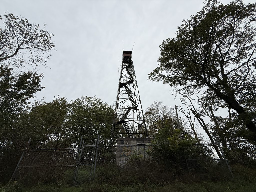 mt dunlop blue ridge lookout tower nuttyhiker 1
