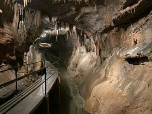 seneca caverns walkway nuttyhiker